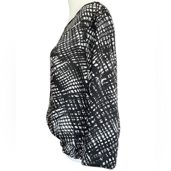 Michael Michael Kors black/white patterned top with smocked bottom hem, size S - Picture 4 of 6